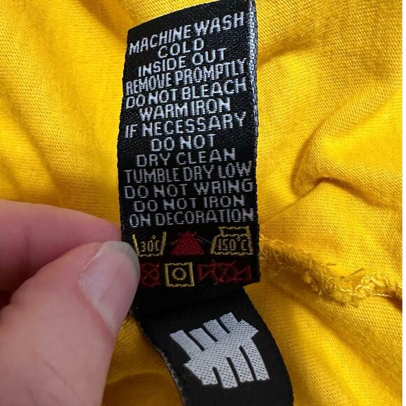 Undefeated Yellow and Black Color Block Crew Neck Pirate 21 T-shirt, Siz… - Picture 5 of 8